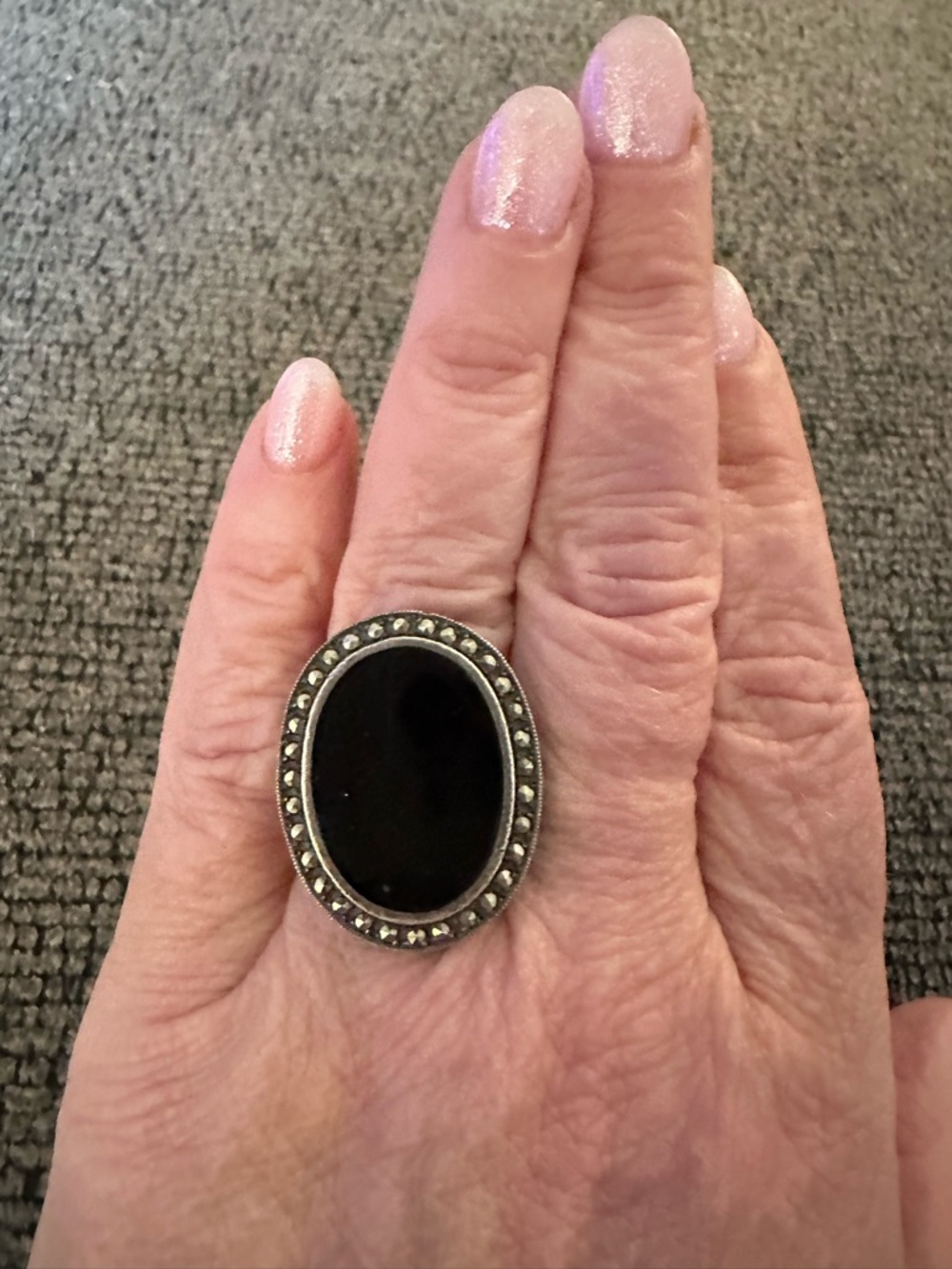 Vintage Y2K Black Oval Statement Ring with Silver Accents